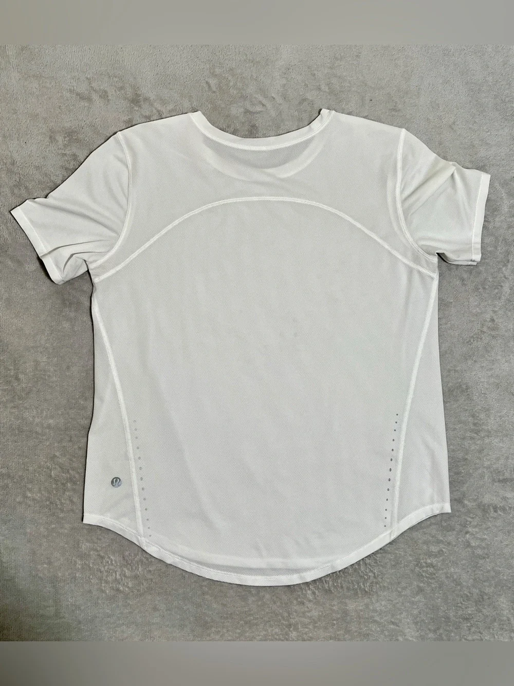 Lululemon High-Neck Running and Training short sleeve T-Shirt size S-M